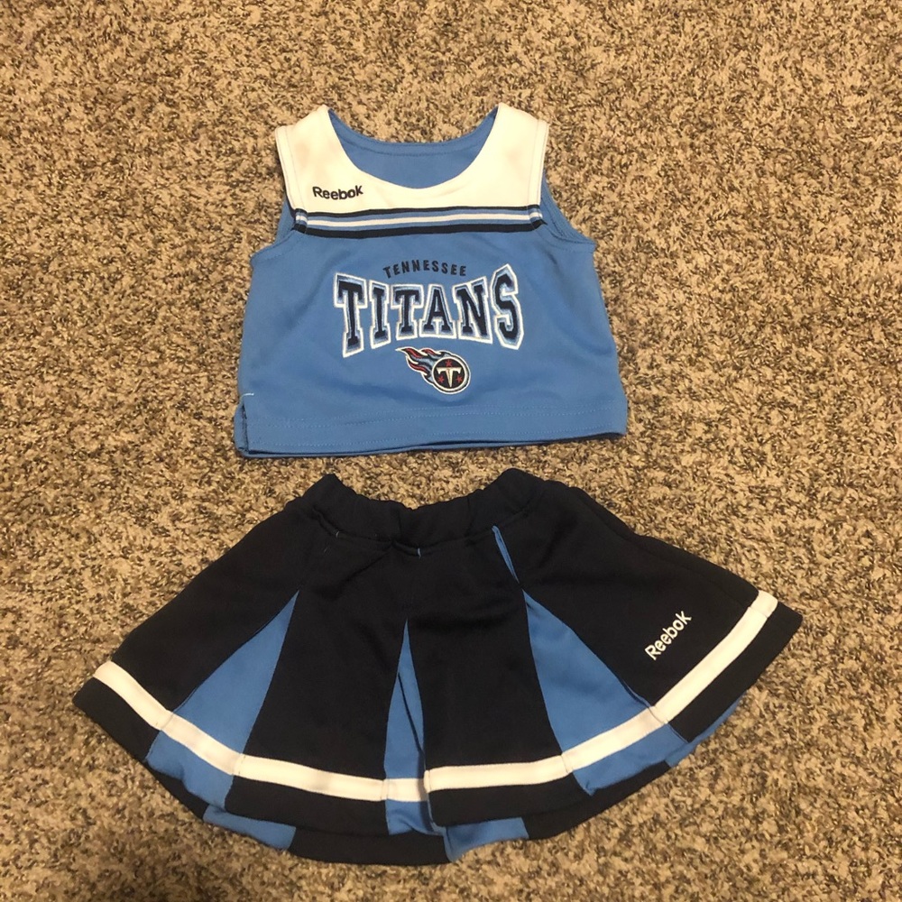 2T Tennessee Titans cheer uniform